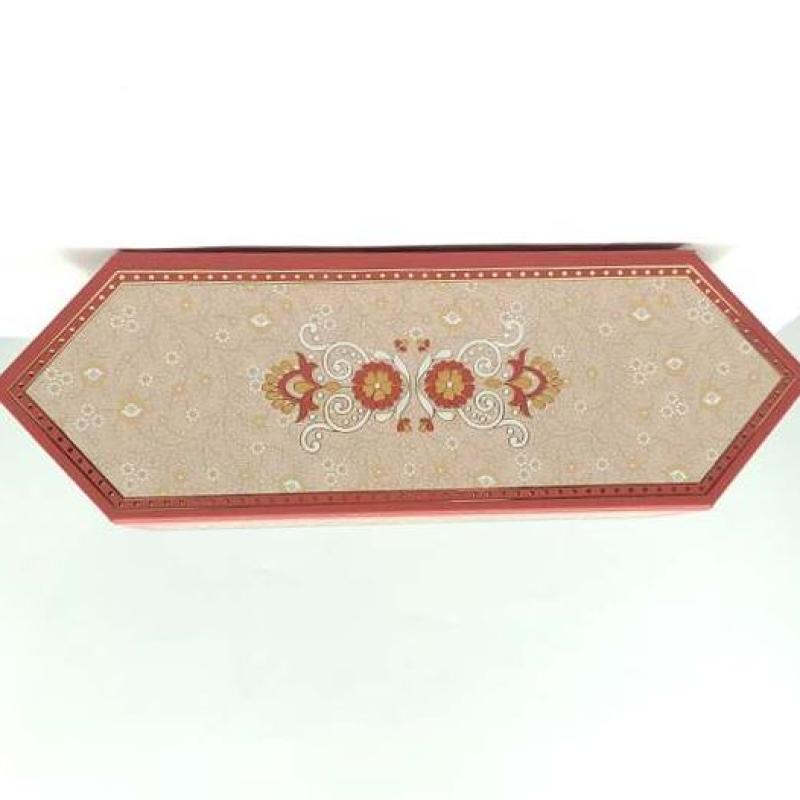 ROYAL CRIMSON HERITAGE